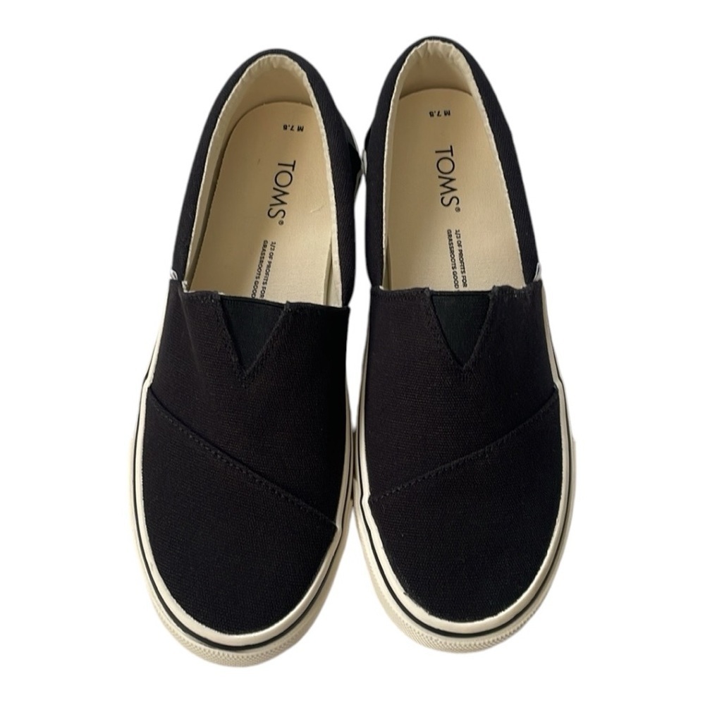 ♥️Toms♥️Men’s Alpargata Black & White Slip-On Sneaker Size (7.5) Med Width - Picture 6 of 11